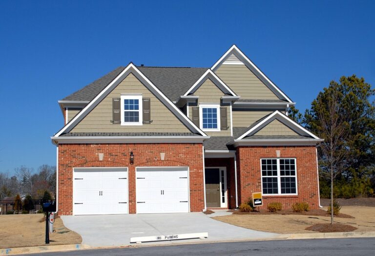 US Mortgage Rates Decline Amid Economic Uncertainty: