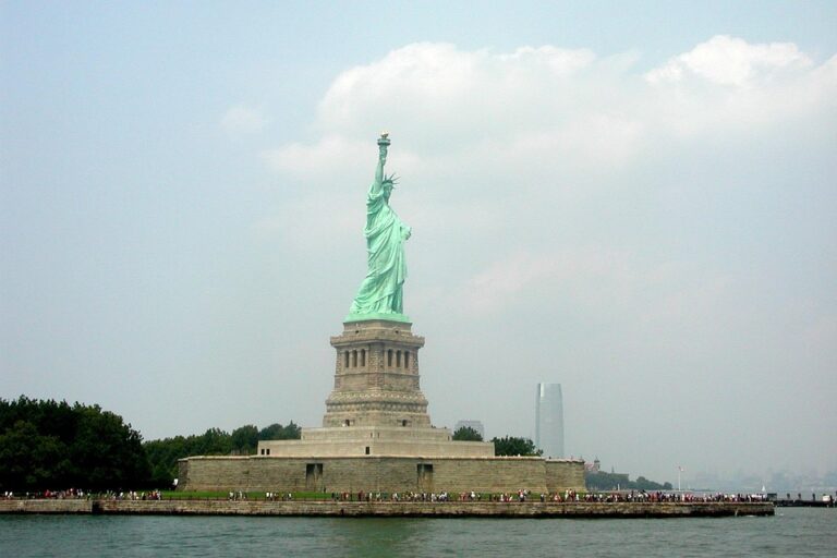 New Immigration Policies Spark Controversy: What It Means for Millions in 2024